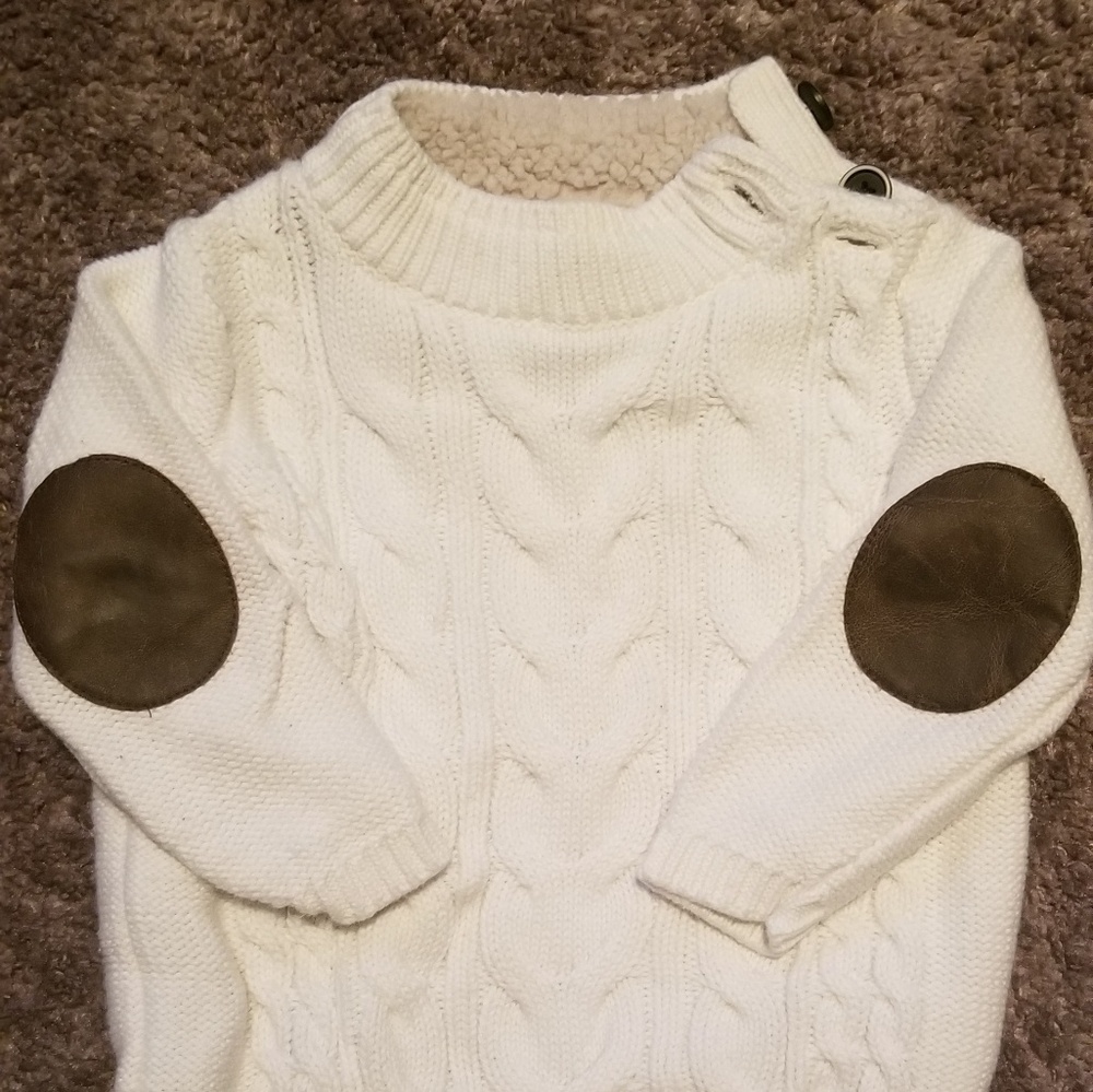 Gap cable knit sweater